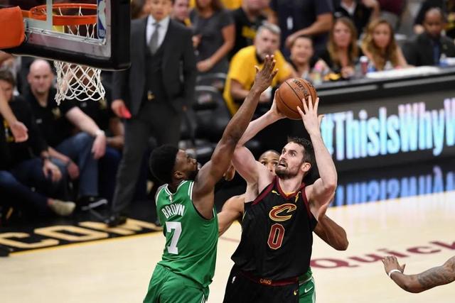 巴萨近9场联赛每场至少丢1球 近8场联赛仅拿6分